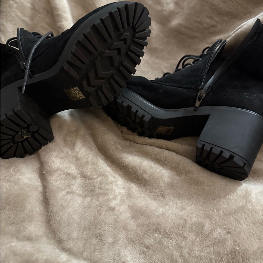 Boohoo Women's Lace Up Chunky Combat Boots - Black 8.5 - Picture 10 of 13